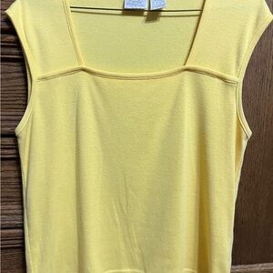 Fiorlini International women’s yellow large sleeveless shirt, smoke free, bundle